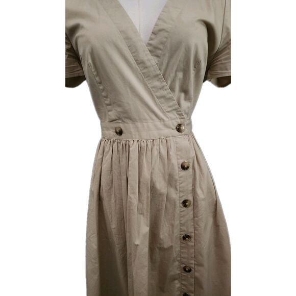 J. CREW Ladies Button Front Waisted Poplin Khaki Beige Dress Size 4 w/pockets - Picture 3 of 6